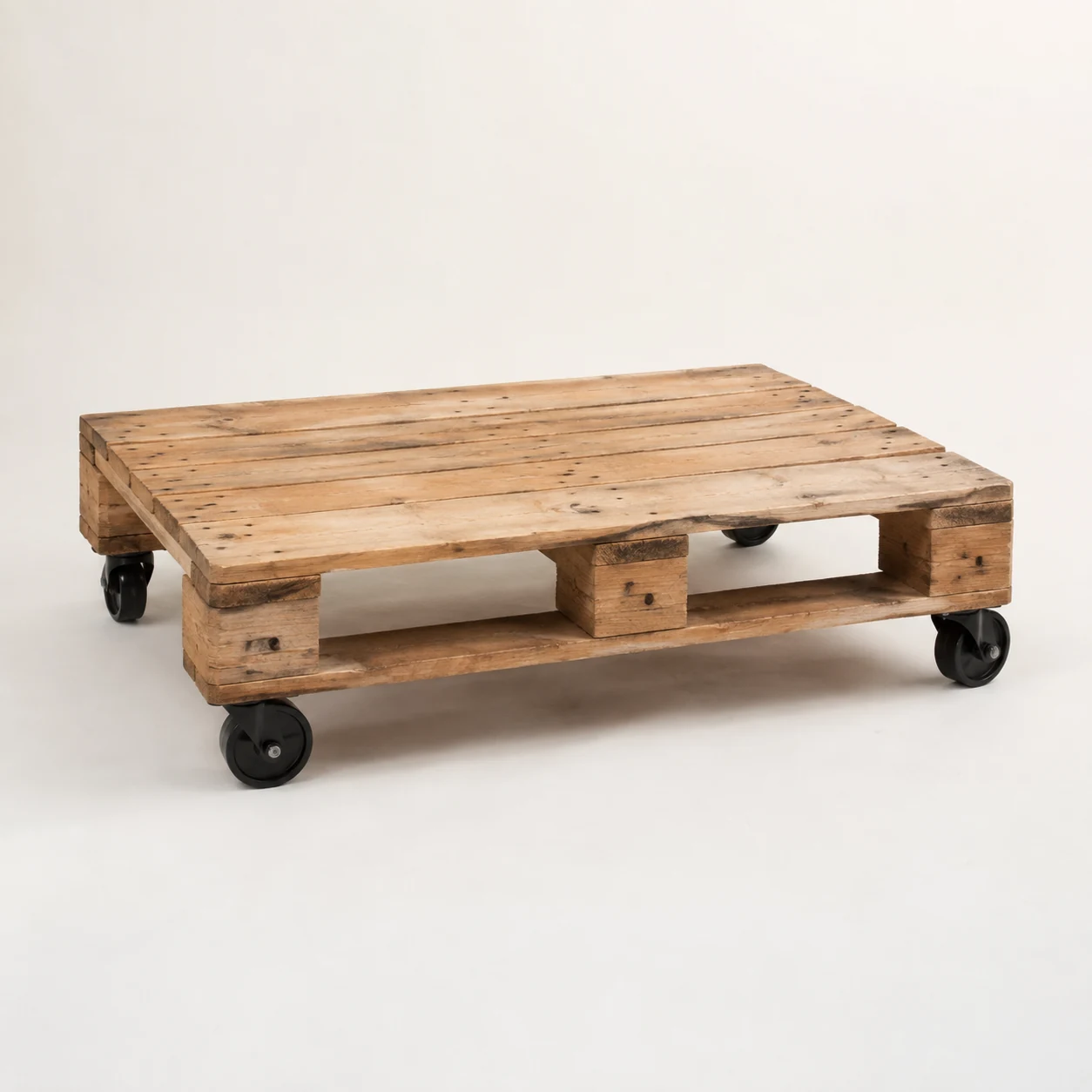Bozza illustrativa di Tavolino Ruote 80 in pallet e ruote